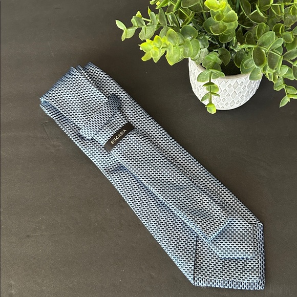 Elegant Escada Blue Men's Tie - Picture 3 of 11